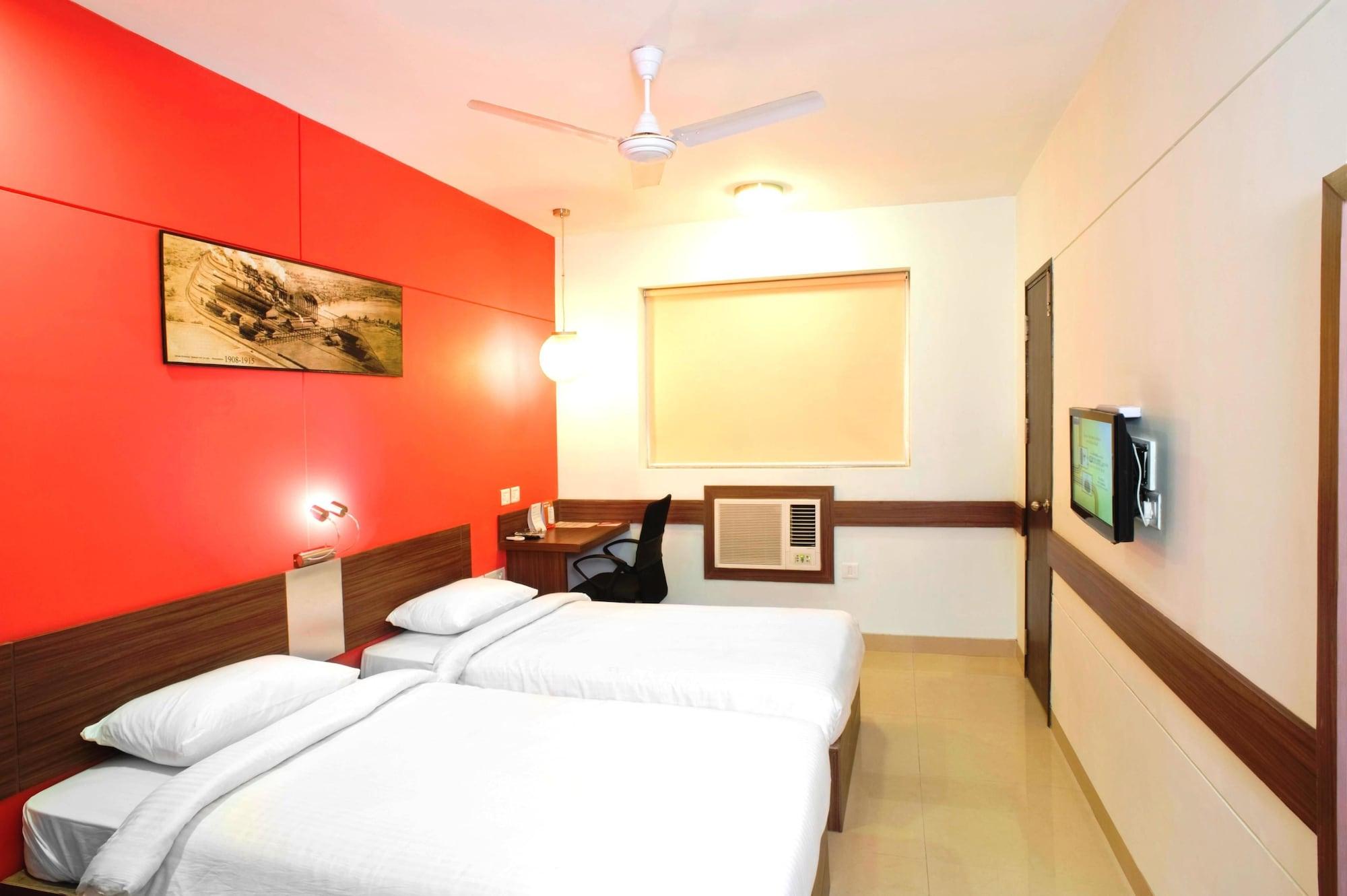 Hotel East Delhi Nowe Delhi Zewnętrze zdjęcie
